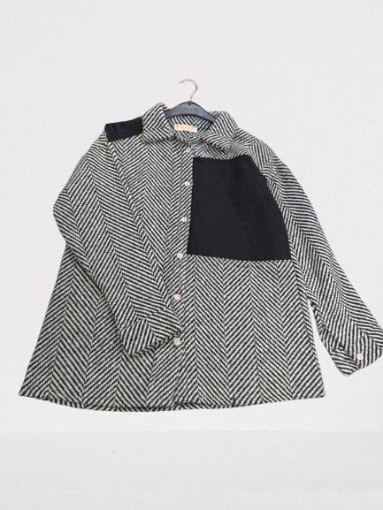 قميص شتوي بمربع على الصدر